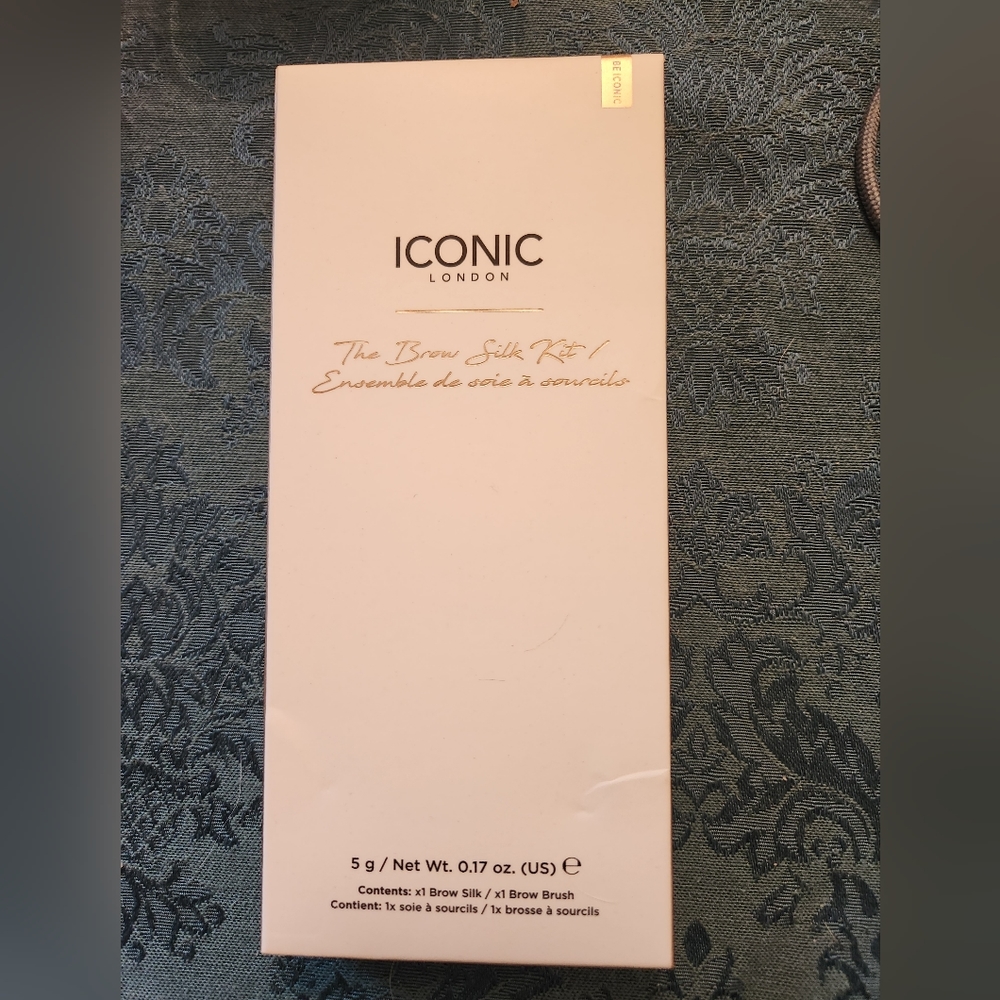Iconic London: The Brow Silk Kit with Brow Brush in shade Clear(Universal)